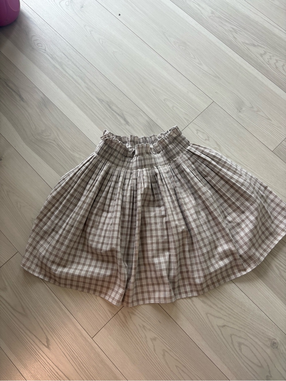 Gingham pleated women’s skirt